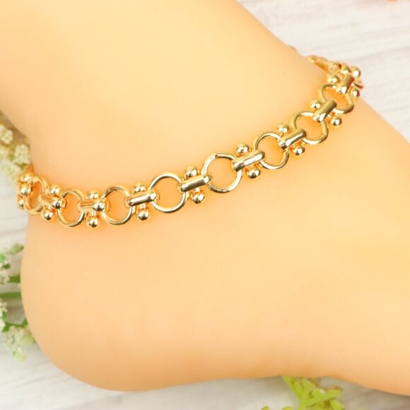 "Handmade Anklet – Elegant & Delicate Jewelry for Women | UNVRC1607 - Picture 3 of 10